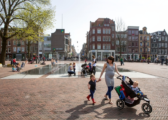 Haarlemmerplein Amsterdam met straatbakstenen van Vandersanden