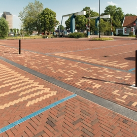 Площадь Burgemeester Haitsmaplein Mijdrecht (NL)