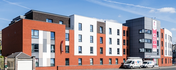 Kampüs bahçesi (BE)