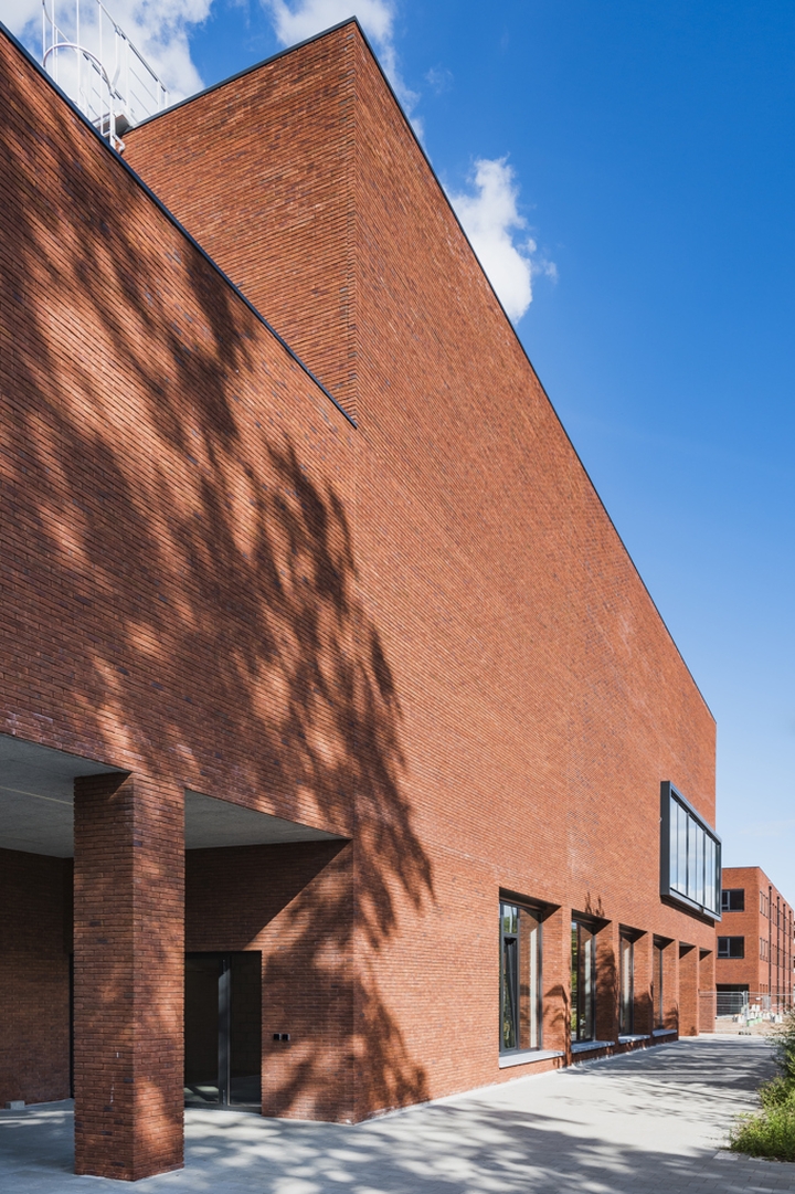 Brick Red Milano