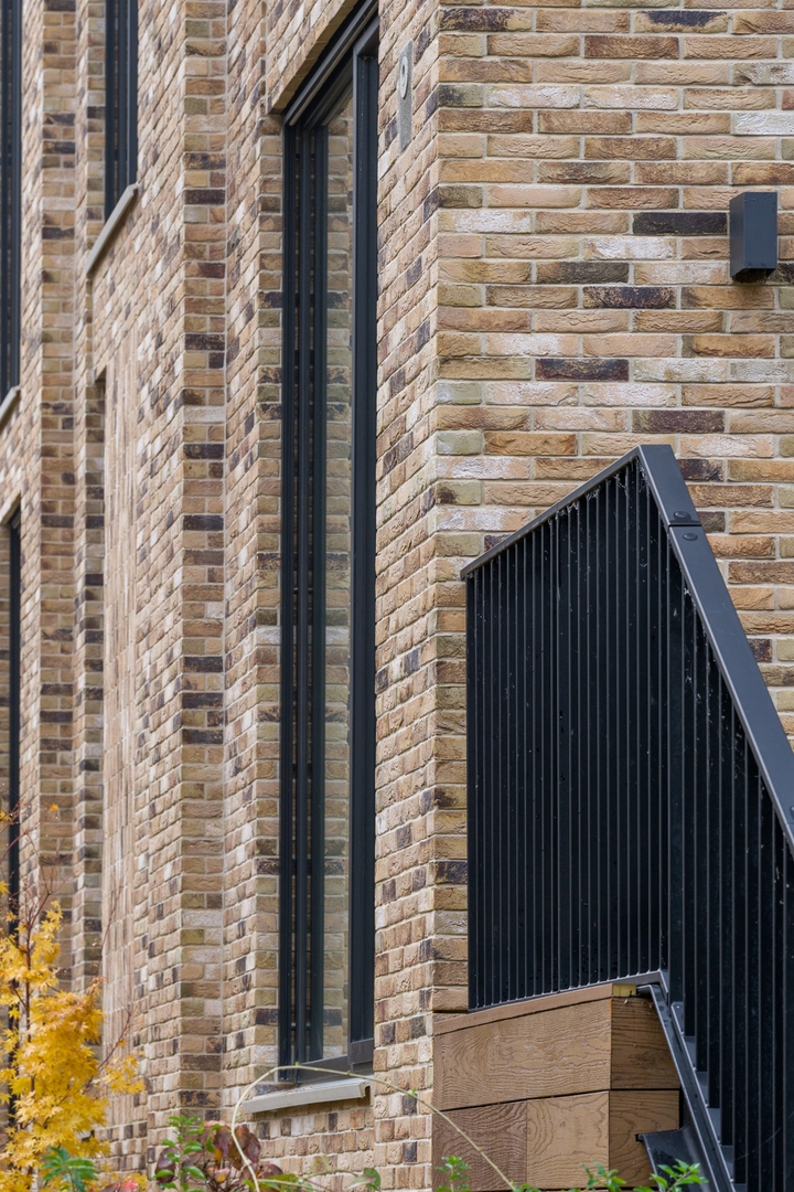 Facade system Yellow Ledbury