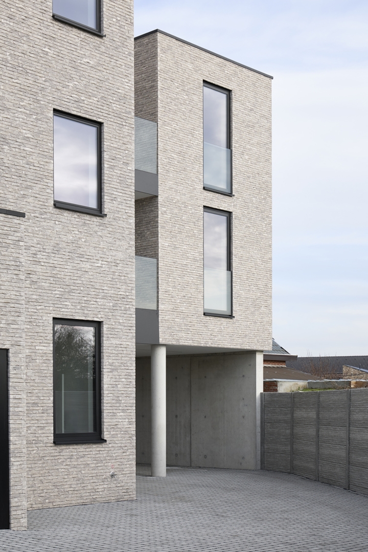 Brick Gray Quito