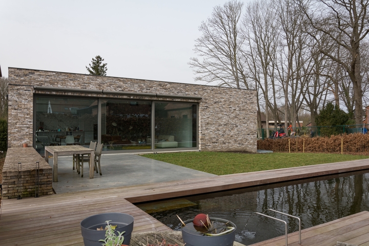 Gevelstenen Geel Hubertus Woning