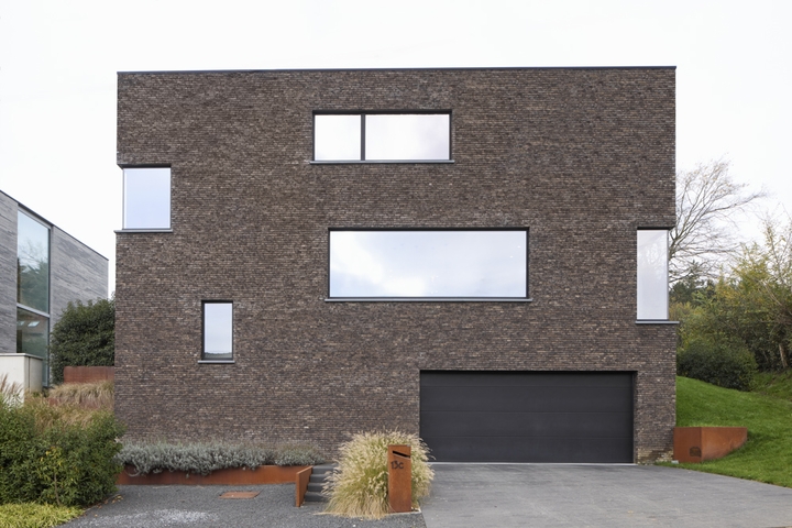 Gevelstenen Zwart Umber Grotendries Lubbeek
