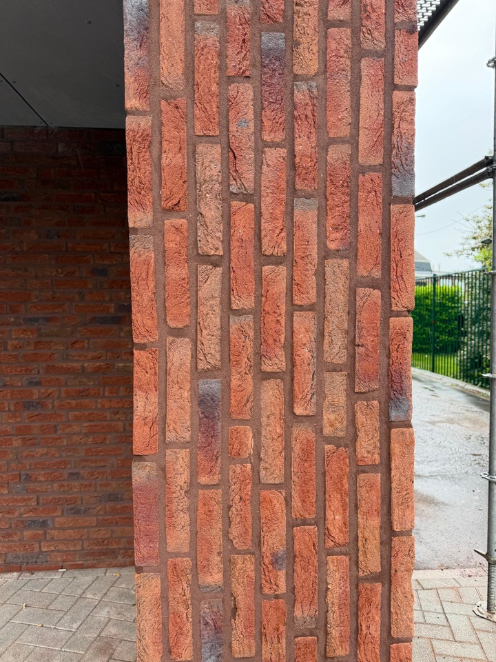 Gevelststeem Rood Reno